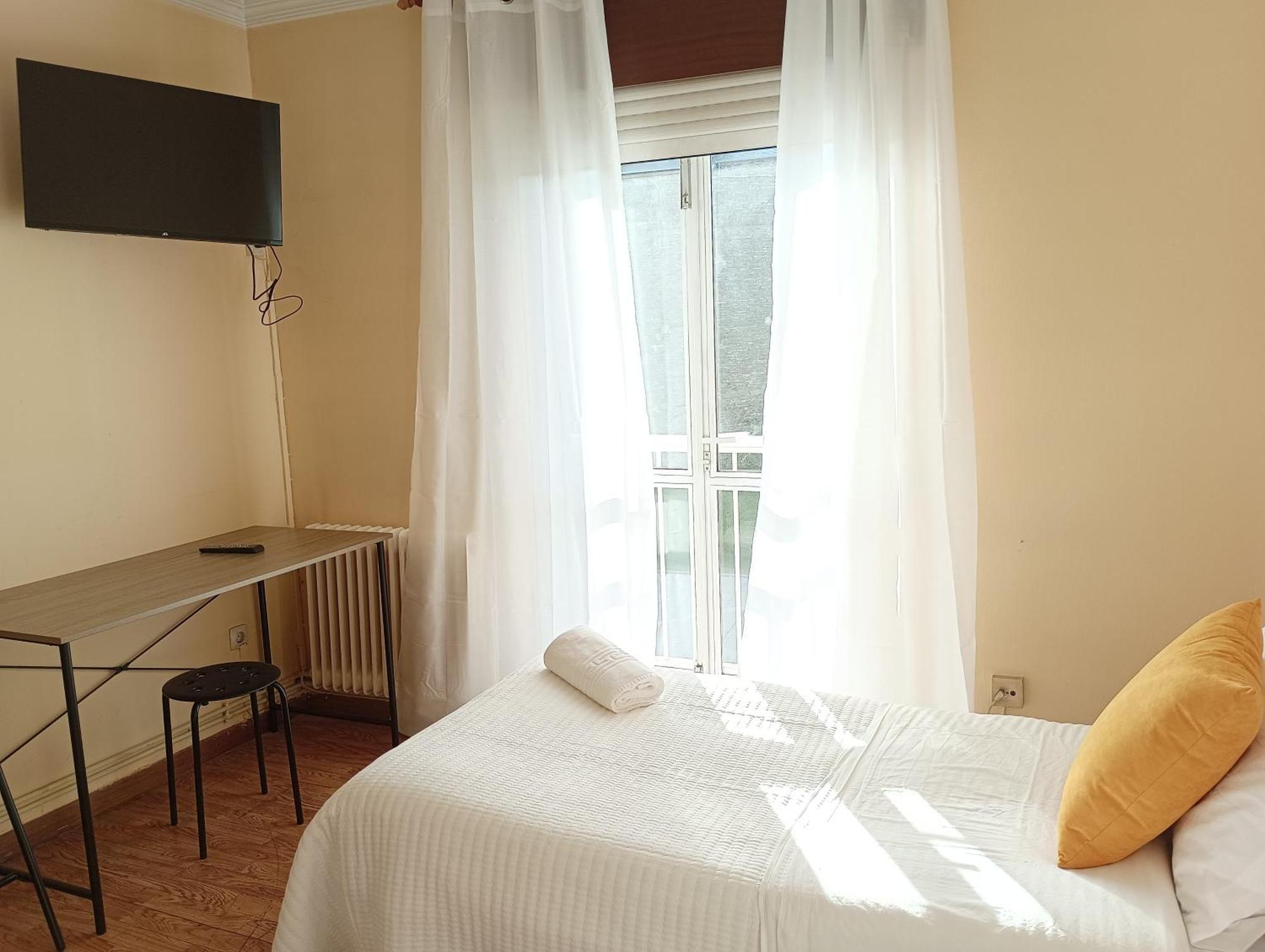 Hostal Pension Mar De Plata Lugo Bagian luar foto